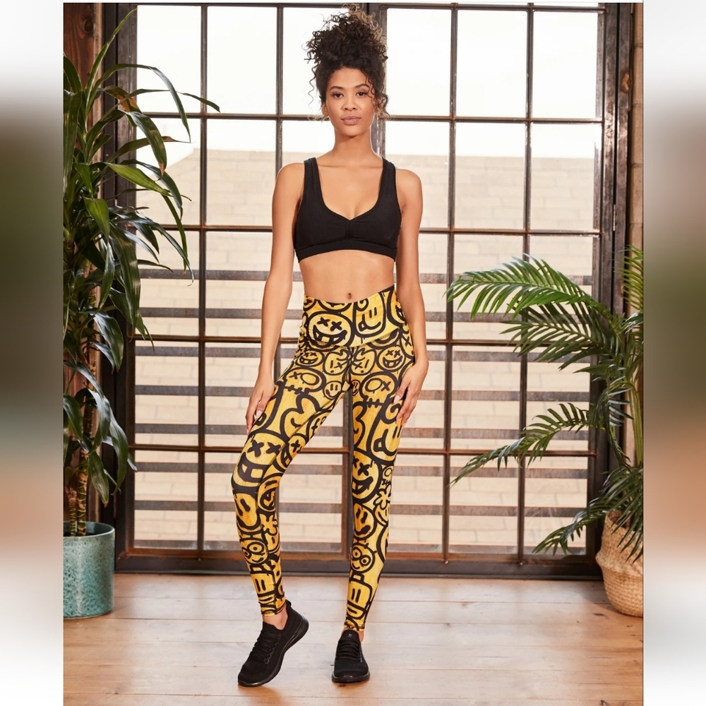 💛😺💛Niyama Sol HAPPY Barefoot Leggings Size S. BNWT🏷